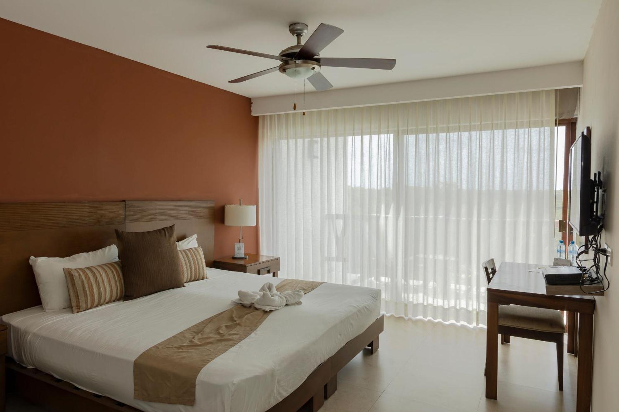 Quinto Sole Hotel Mahahual Exterior photo